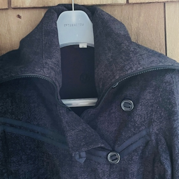 Lululemon Admiral Military Jersey Jacket Charcoal Black Zip Buttons Size 8 - Picture 2 of 9